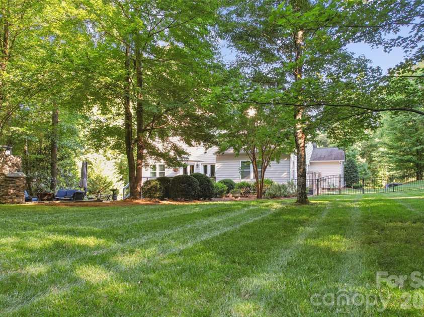 1205 Crofton Drive, Waxhaw, NC 28173.  MLS# CAR4390642, YatesRealty ID 32052. 