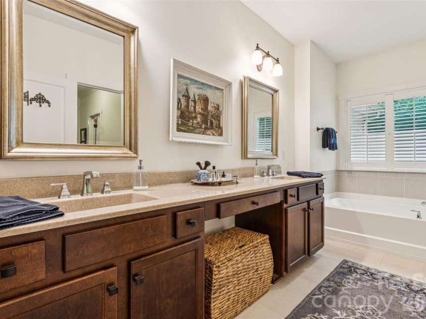 1205 Crofton Drive, Waxhaw, NC 28173.  MLS# CAR4390642, YatesRealty ID 32052. 
