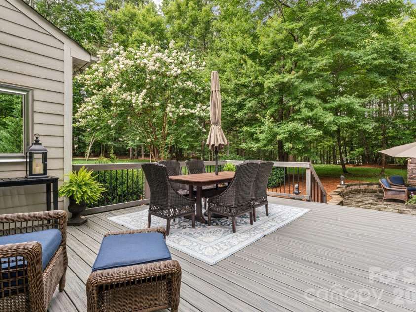 1205 Crofton Drive, Waxhaw, NC 28173.  MLS# CAR4390642, YatesRealty ID 32052. 