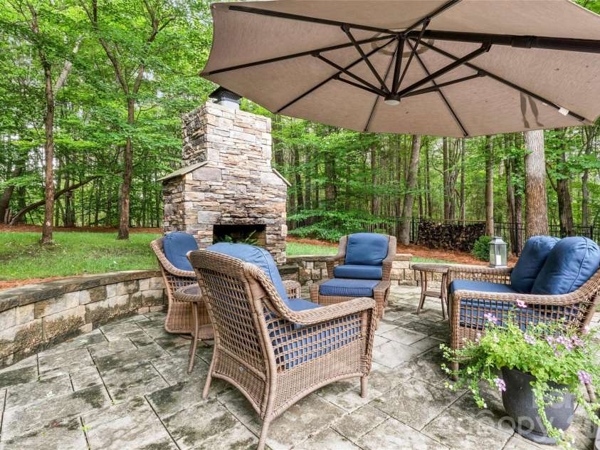 1205 Crofton Drive, Waxhaw, NC 28173.  MLS# CAR4390642, YatesRealty ID 32052. 