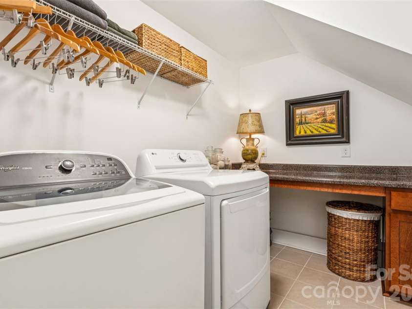 1205 Crofton Drive, Waxhaw, NC 28173.  MLS# CAR4390642, YatesRealty ID 32052. 