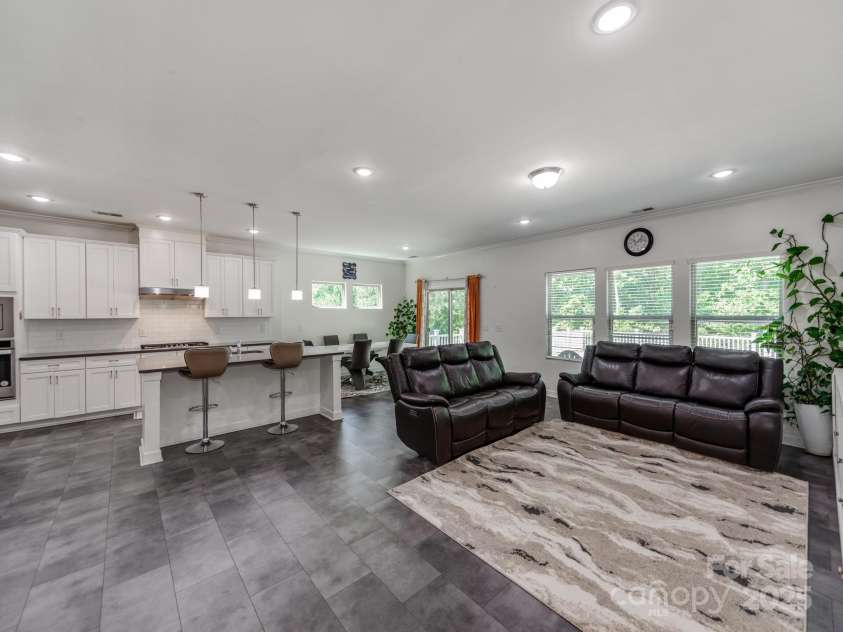 5098 Burnwald Court, Fort Mill, SC 29715.  MLS# CAR4284433, YatesRealty ID 32056. 