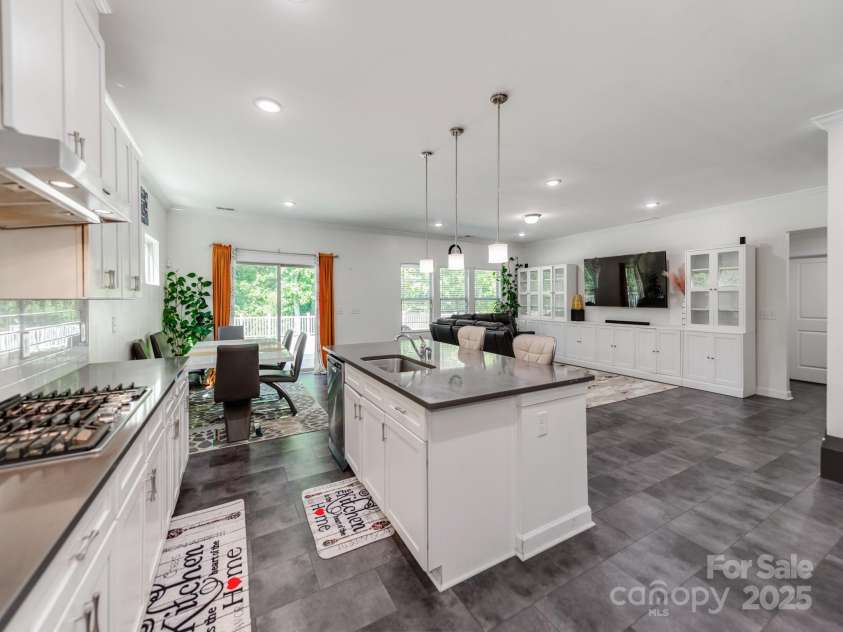 5098 Burnwald Court, Fort Mill, SC 29715.  MLS# CAR4284433, YatesRealty ID 32056. 
