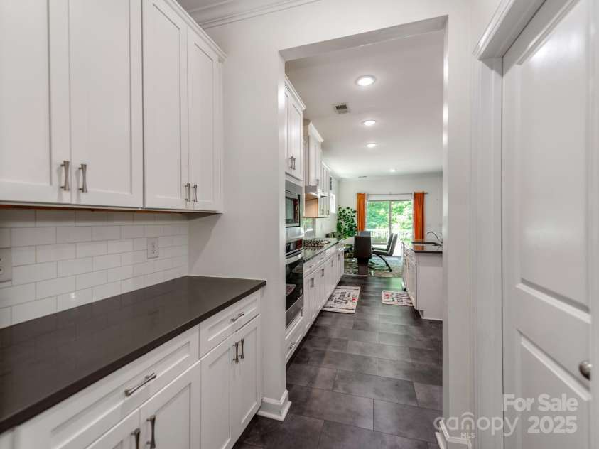 5098 Burnwald Court, Fort Mill, SC 29715.  MLS# CAR4284433, YatesRealty ID 32056. 