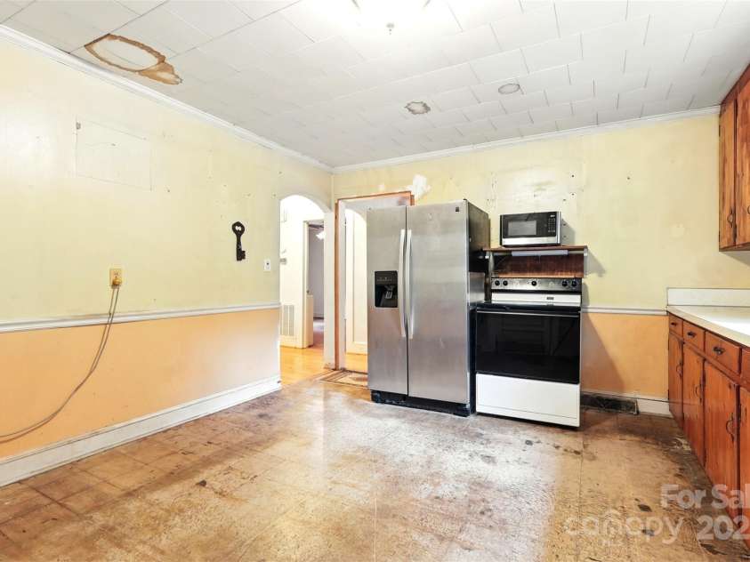 380 Garden Lane, Salisbury, NC 28146.  MLS# CAR4291116, YatesRealty ID 32057. 