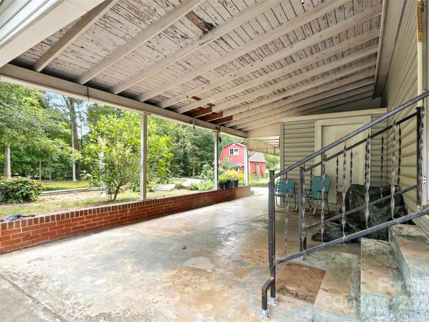 380 Garden Lane, Salisbury, NC 28146.  MLS# CAR4291116, YatesRealty ID 32057. 