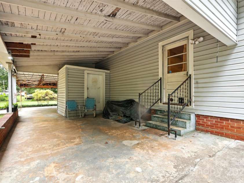 380 Garden Lane, Salisbury, NC 28146.  MLS# CAR4291116, YatesRealty ID 32057. 