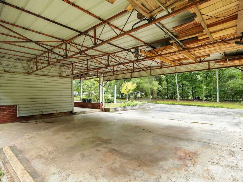 380 Garden Lane, Salisbury, NC 28146.  MLS# CAR4291116, YatesRealty ID 32057. 