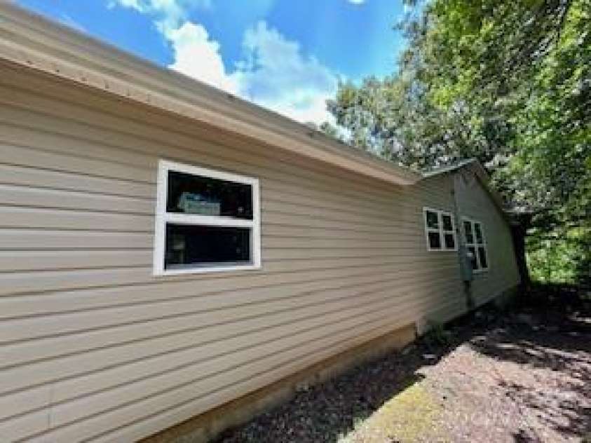 182 US 221 Business Extension, Marion, NC 28752.  MLS# CAR4285191, YatesRealty ID 32058. 