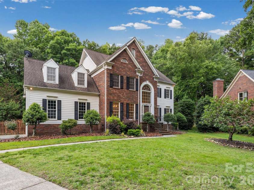 7411 Leharne Drive, Charlotte, NC 28270.  MLS# CAR4383286, YatesRealty ID 32058. 