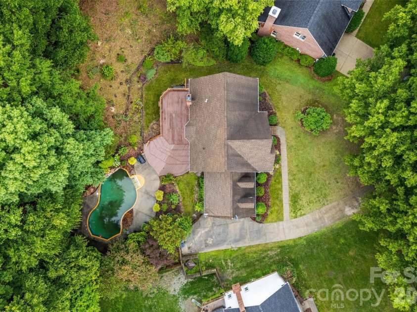 7411 Leharne Drive, Charlotte, NC 28270.  MLS# CAR4383286, YatesRealty ID 32058. 