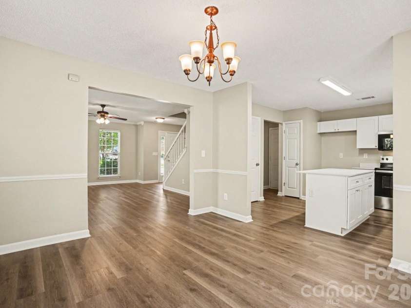 12505 Britton Wood Place, Charlotte, NC 28278.  MLS# CAR4385045, YatesRealty ID 32059. 