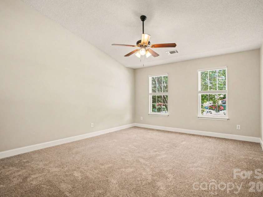 12505 Britton Wood Place, Charlotte, NC 28278.  MLS# CAR4385045, YatesRealty ID 32059. 