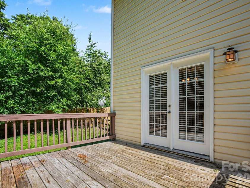 12505 Britton Wood Place, Charlotte, NC 28278.  MLS# CAR4385045, YatesRealty ID 32059. 