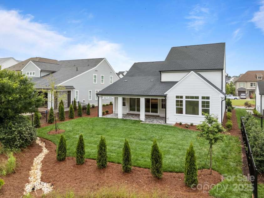 13520 Huntson Park Lane, Huntersville, NC 28078.  MLS# CAR4285284, YatesRealty ID 32059. HOA owned land behind the property gives increased privacy and serenity