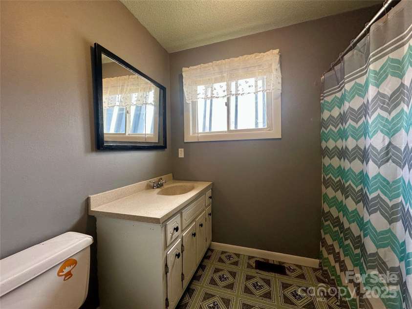 178 Cedar Valley Road, Hudson, NC 28638.  MLS# CAR4266990, YatesRealty ID 3206. 