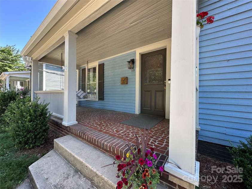 115 Steele Street, Salisbury, NC 28144.  MLS# CAR4277536, YatesRealty ID 32060. 