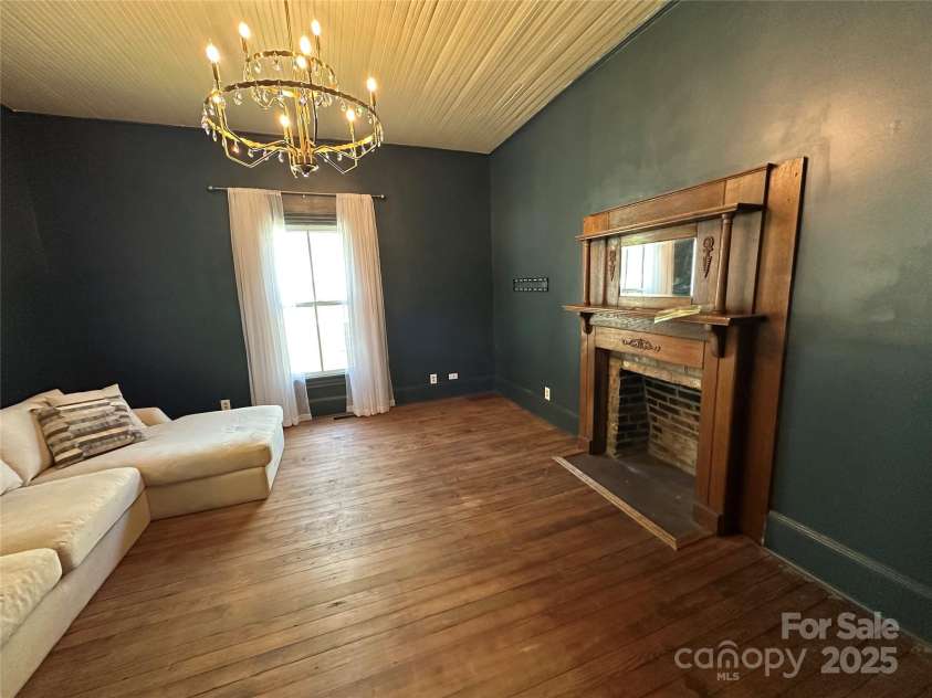 115 Steele Street, Salisbury, NC 28144.  MLS# CAR4277536, YatesRealty ID 32060. 