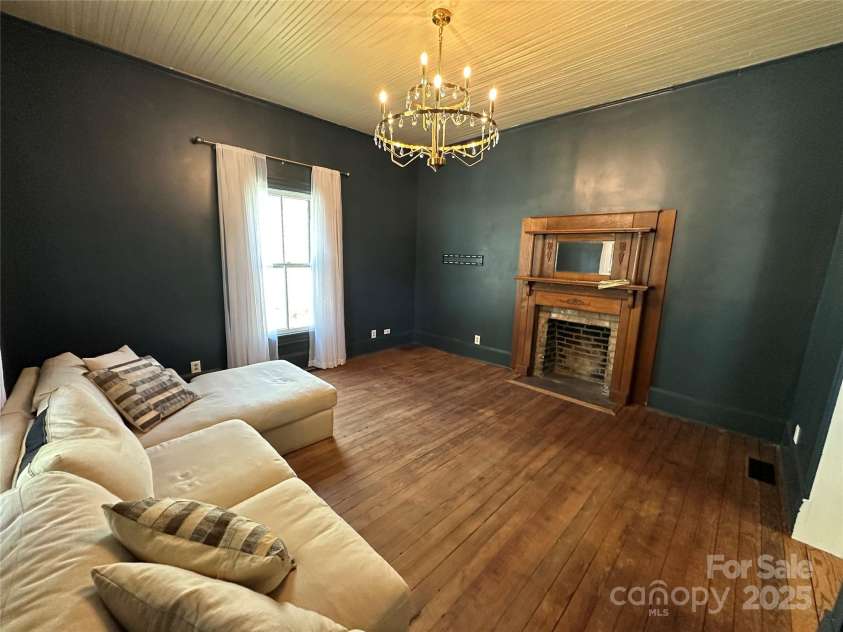 115 Steele Street, Salisbury, NC 28144.  MLS# CAR4277536, YatesRealty ID 32060. 