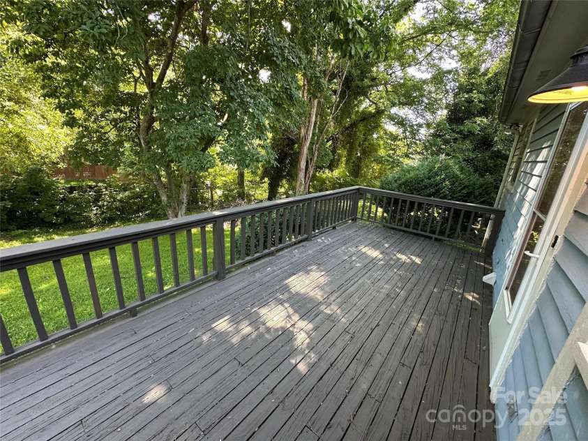 115 Steele Street, Salisbury, NC 28144.  MLS# CAR4277536, YatesRealty ID 32060. 