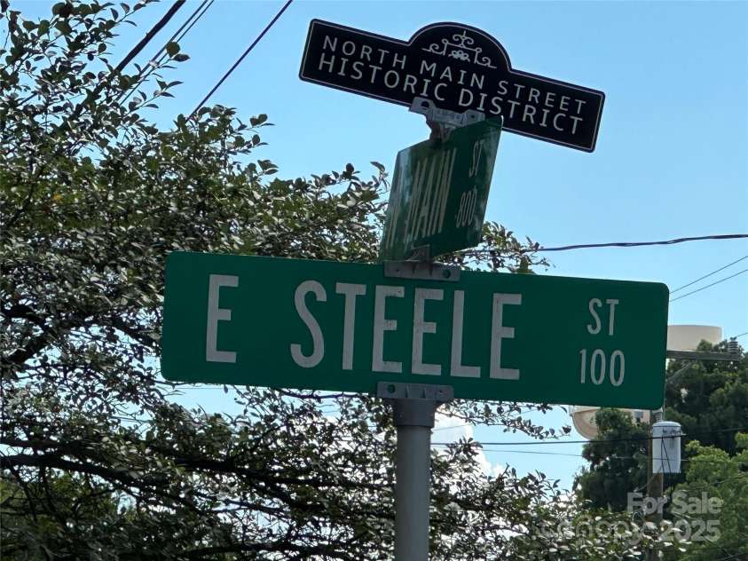 115 Steele Street, Salisbury, NC 28144.  MLS# CAR4277536, YatesRealty ID 32060. 