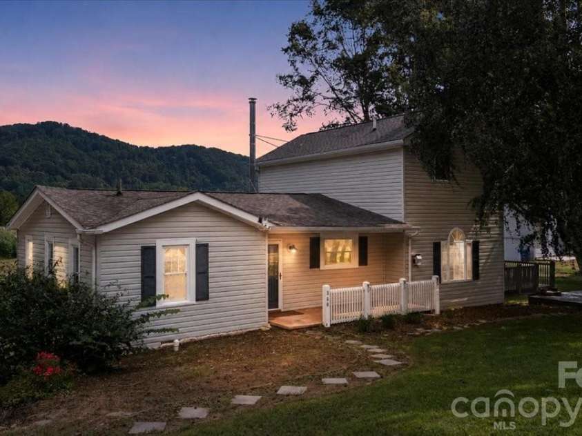 308 Browntown Road, Leicester, NC 28748.  MLS# CAR4419572, YatesRealty ID 32061. Welcome Home!