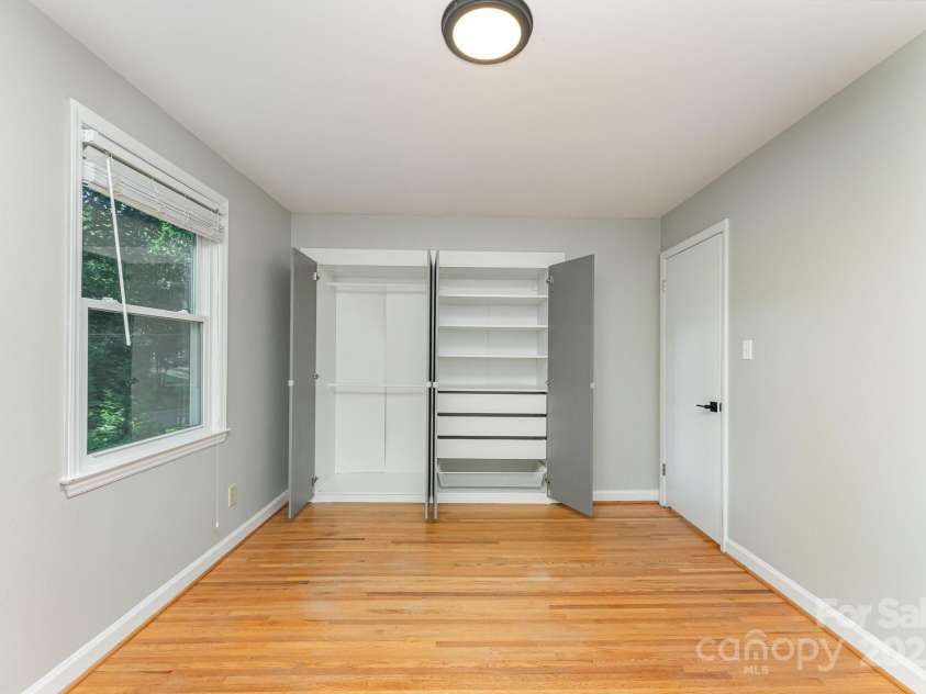 4014 Sulkirk Road, Charlotte, NC 28210.  MLS# CAR4286808, YatesRealty ID 32061. 2nd bedroom