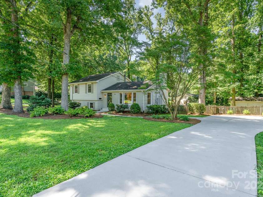 4014 Sulkirk Road, Charlotte, NC 28210.  MLS# CAR4286808, YatesRealty ID 32061. 