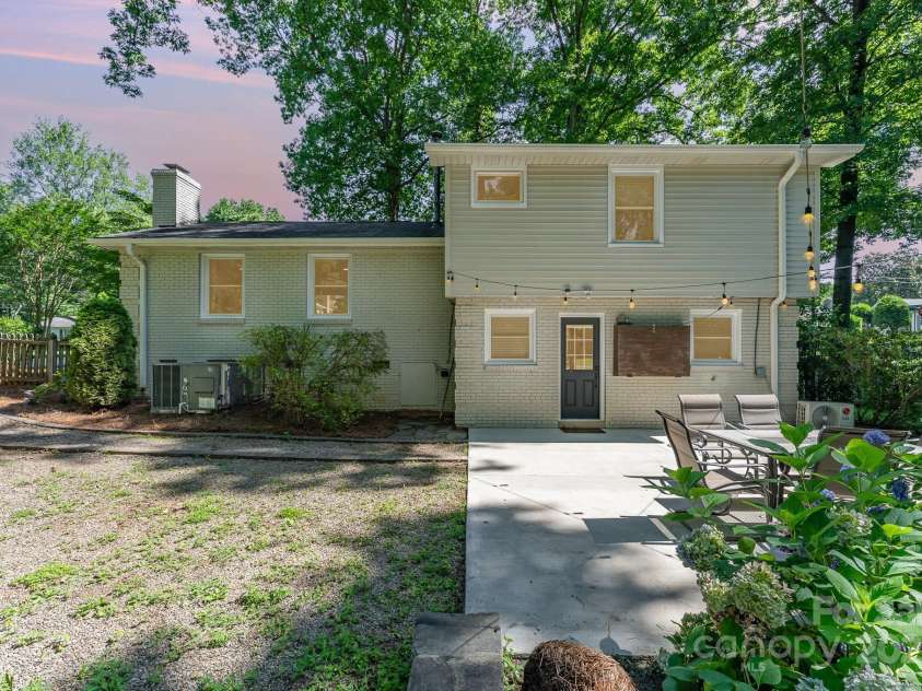 4014 Sulkirk Road, Charlotte, NC 28210.  MLS# CAR4286808, YatesRealty ID 32061. 