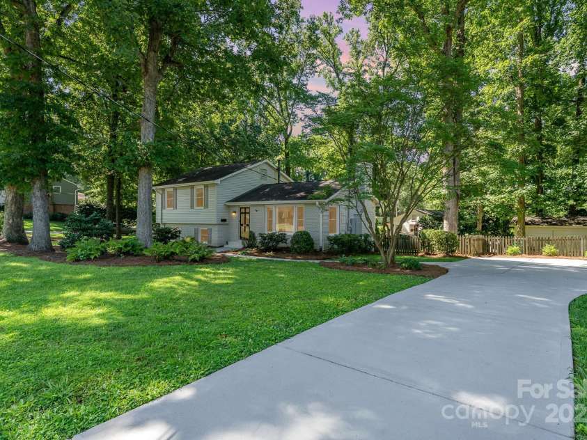4014 Sulkirk Road, Charlotte, NC 28210.  MLS# CAR4286808, YatesRealty ID 32061. 