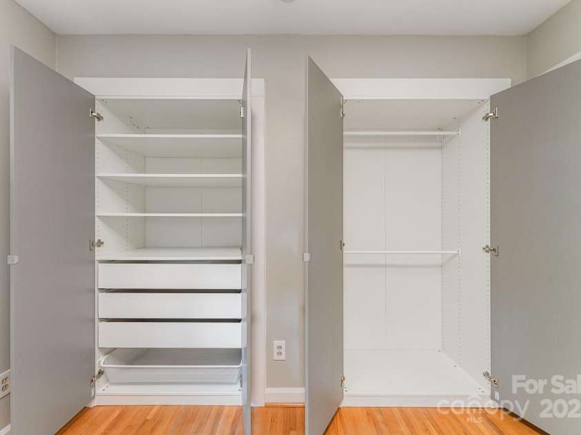 4014 Sulkirk Road, Charlotte, NC 28210.  MLS# CAR4286808, YatesRealty ID 32061. Bedroom closet