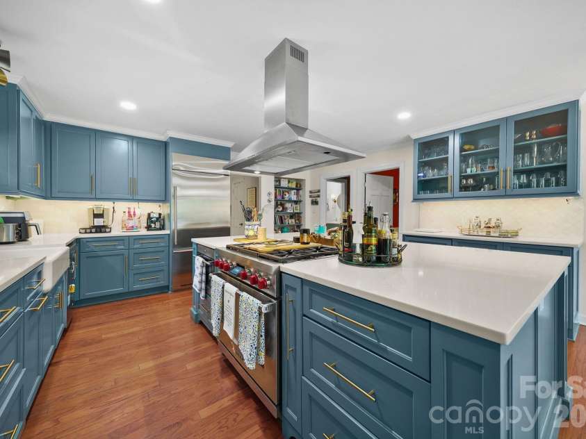 2925 Grampian Drive, Gastonia, NC 28054.  MLS# CAR4391415, YatesRealty ID 32062. 