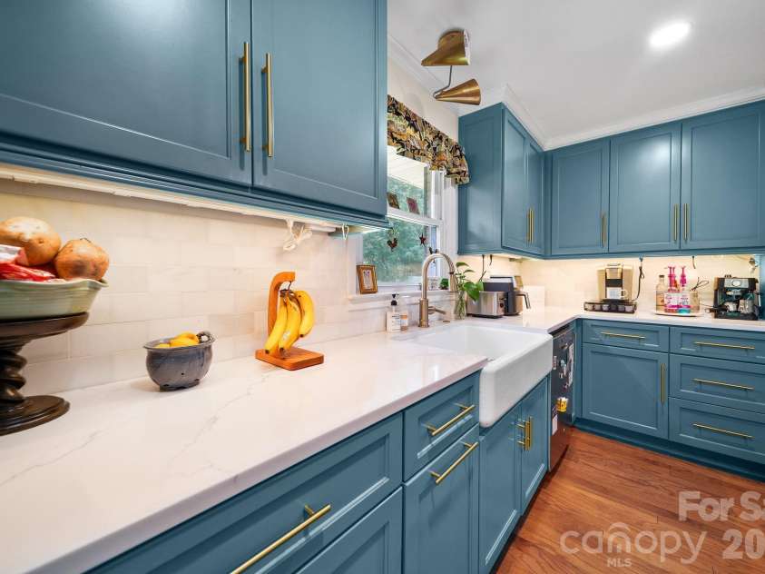 2925 Grampian Drive, Gastonia, NC 28054.  MLS# CAR4391415, YatesRealty ID 32062. 