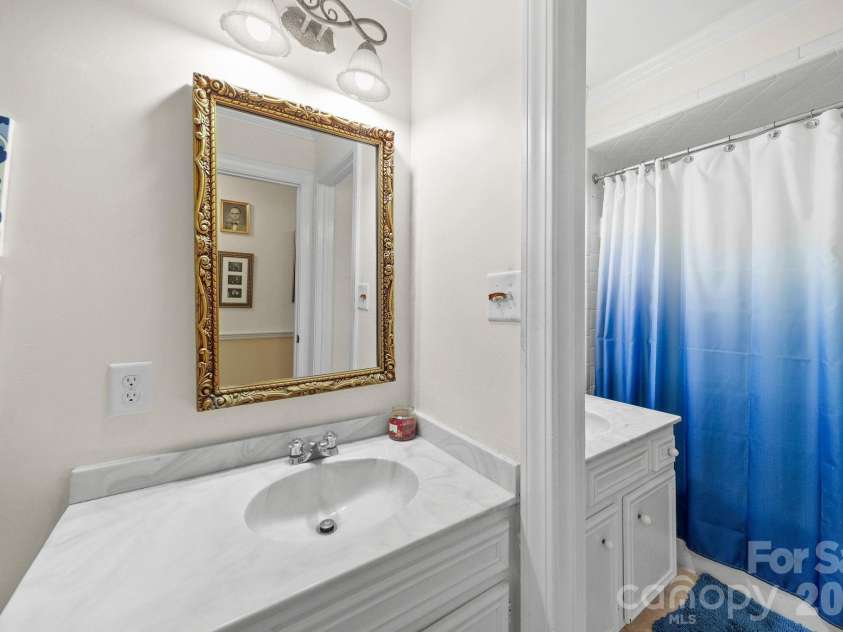 2925 Grampian Drive, Gastonia, NC 28054.  MLS# CAR4391415, YatesRealty ID 32062. 