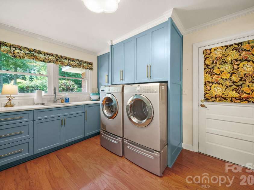 2925 Grampian Drive, Gastonia, NC 28054.  MLS# CAR4391415, YatesRealty ID 32062. 