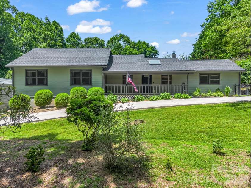 35 Chastain Hill Road, Mills River, NC 28759.  MLS# CAR4388520, YatesRealty ID 32063. 35 Chastain Hill Rd - Mills River, NC