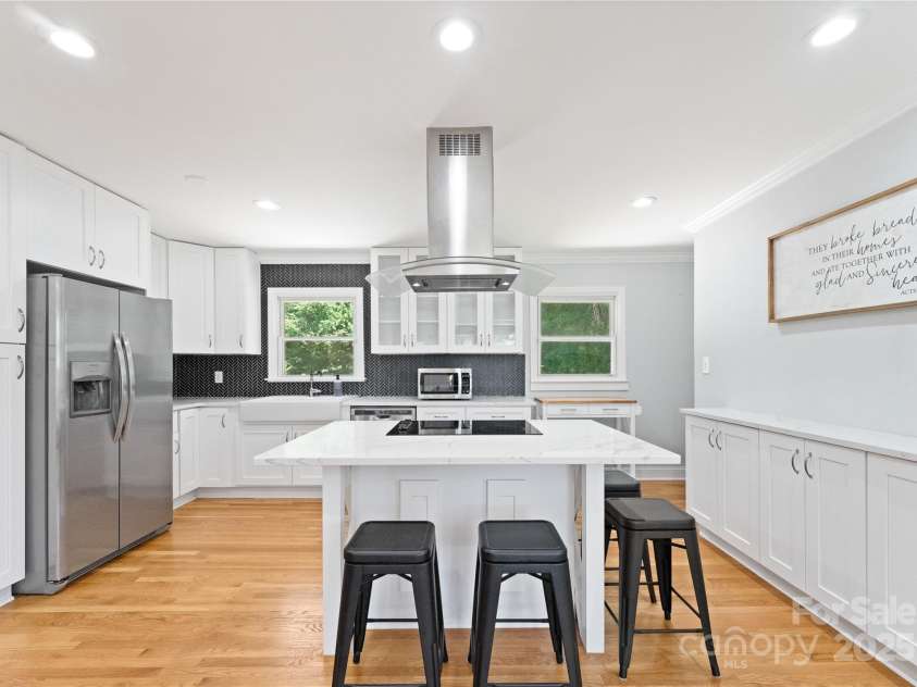 4337 Tipperary Place, Charlotte, NC 28215.  MLS# CAR4282990, YatesRealty ID 32063. 