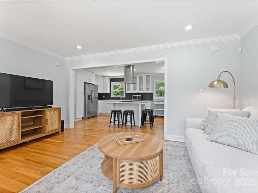 4337 Tipperary Place, Charlotte, NC 28215.  MLS# CAR4282990, YatesRealty ID 32063. 