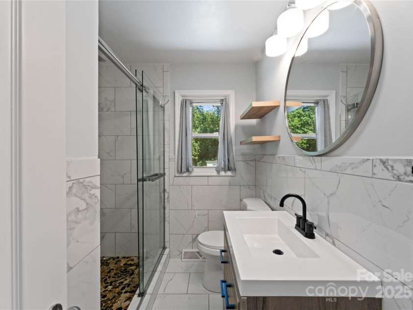 4337 Tipperary Place, Charlotte, NC 28215.  MLS# CAR4282990, YatesRealty ID 32063. 