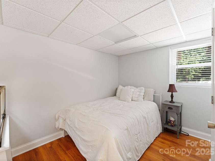 4337 Tipperary Place, Charlotte, NC 28215.  MLS# CAR4282990, YatesRealty ID 32063. 