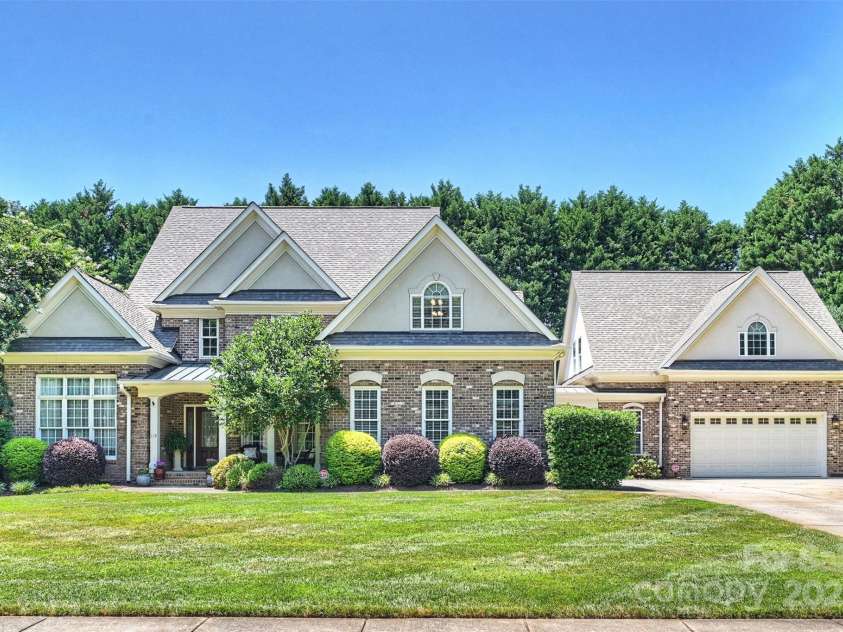 119 Pin Oak Lane, Mooresville, NC 28117.  MLS# CAR4278947, YatesRealty ID 32064. 