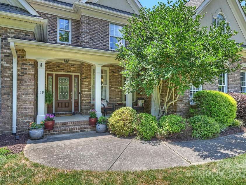 119 Pin Oak Lane, Mooresville, NC 28117.  MLS# CAR4278947, YatesRealty ID 32064. 