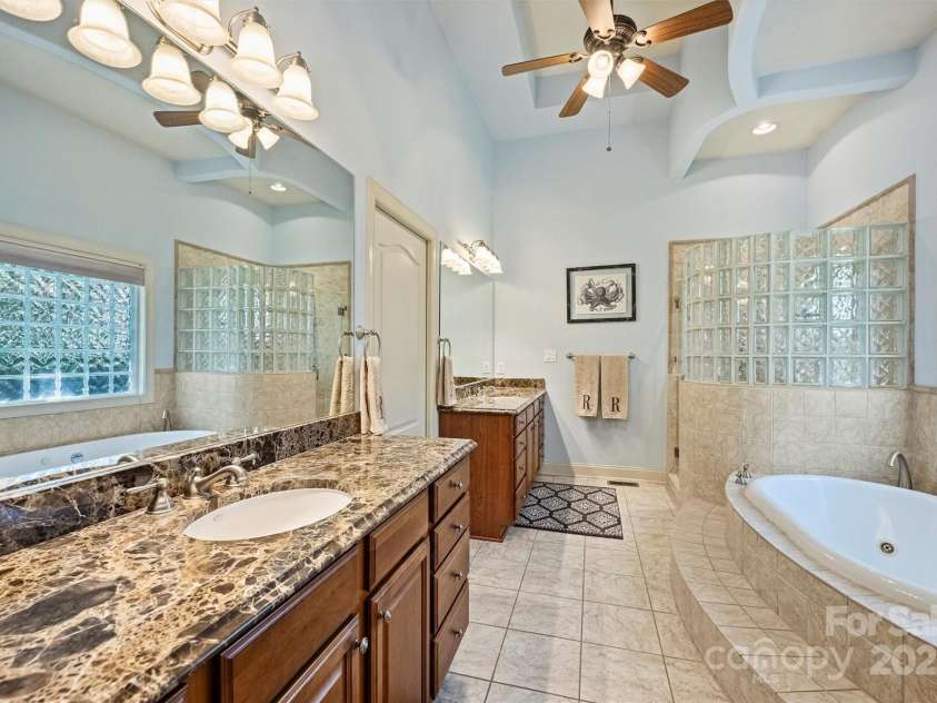 119 Pin Oak Lane, Mooresville, NC 28117.  MLS# CAR4278947, YatesRealty ID 32064. 