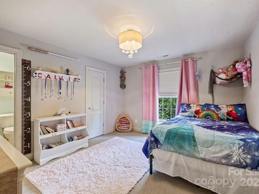 119 Pin Oak Lane, Mooresville, NC 28117.  MLS# CAR4278947, YatesRealty ID 32064. 