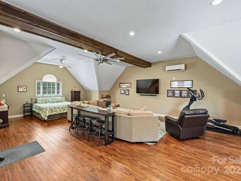 119 Pin Oak Lane, Mooresville, NC 28117.  MLS# CAR4278947, YatesRealty ID 32064. 