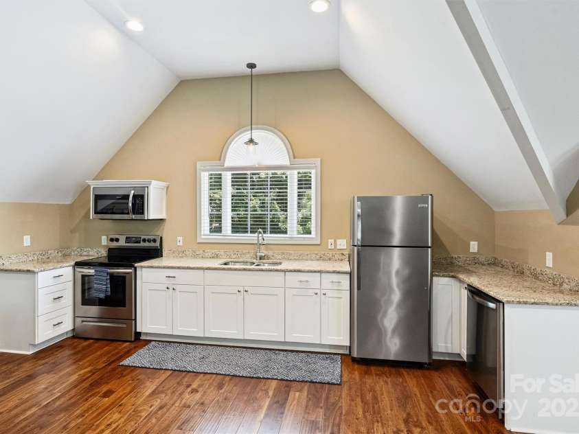 119 Pin Oak Lane, Mooresville, NC 28117.  MLS# CAR4278947, YatesRealty ID 32064. 