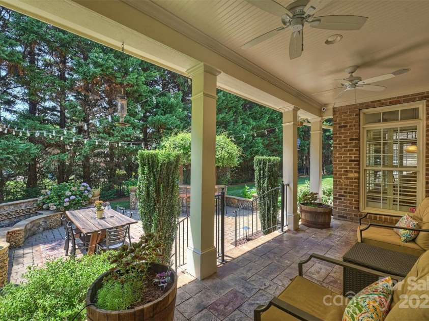 119 Pin Oak Lane, Mooresville, NC 28117.  MLS# CAR4278947, YatesRealty ID 32064. 