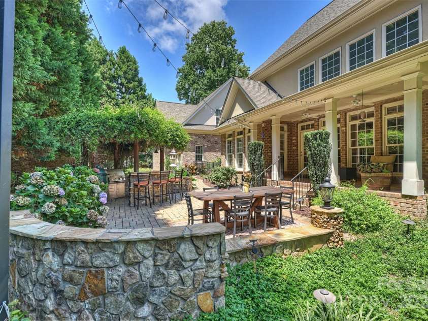 119 Pin Oak Lane, Mooresville, NC 28117.  MLS# CAR4278947, YatesRealty ID 32064. 