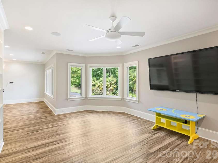 4901 Carmel Park Drive, Charlotte, NC 28226.  MLS# CAR4379174, YatesRealty ID 32065. Bonus overlooking back yard
