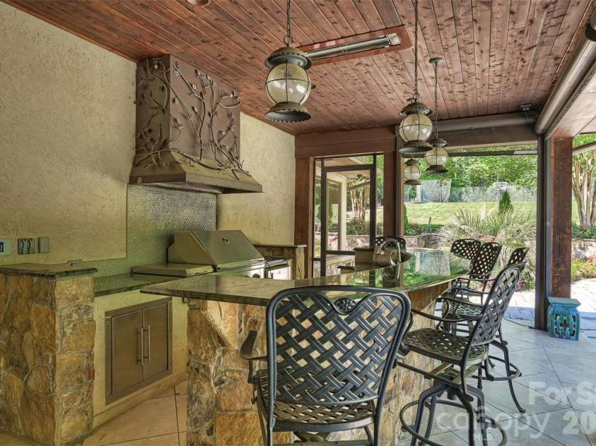 4901 Carmel Park Drive, Charlotte, NC 28226.  MLS# CAR4379174, YatesRealty ID 32065. Outdoor kitchen